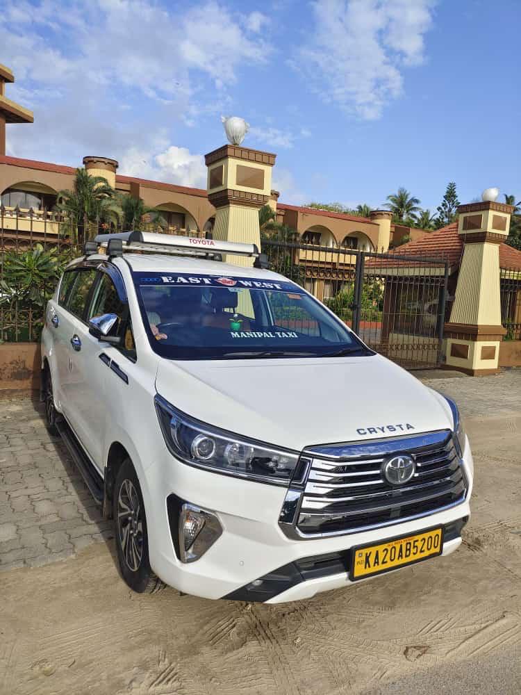 Toyota Innova Crysta (KA 20AB5200) — Manipal Taxi